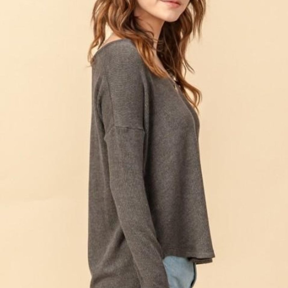 A MILLION WAYS BLACK LONG SLEEVE TOP